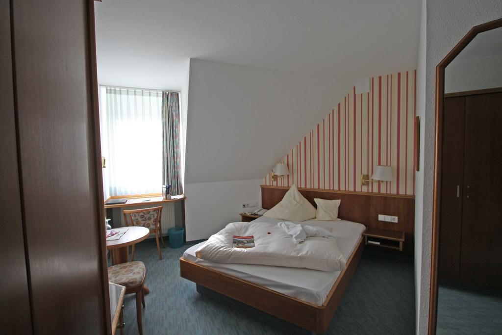 Garni Hotel Maselheimer Hof Exterior foto